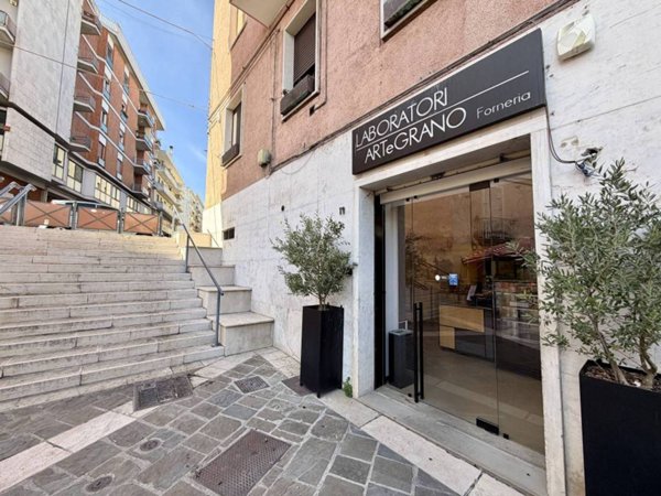 negozio in vendita a Matera in zona Centro Città