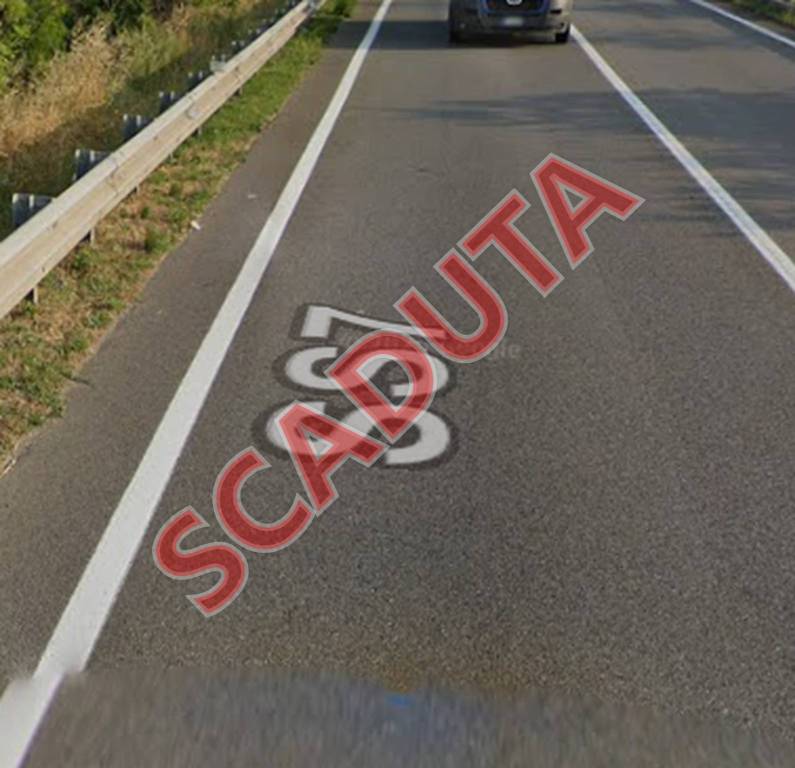 locale commerciale in vendita a Matera in zona Rione Serra Rifusa