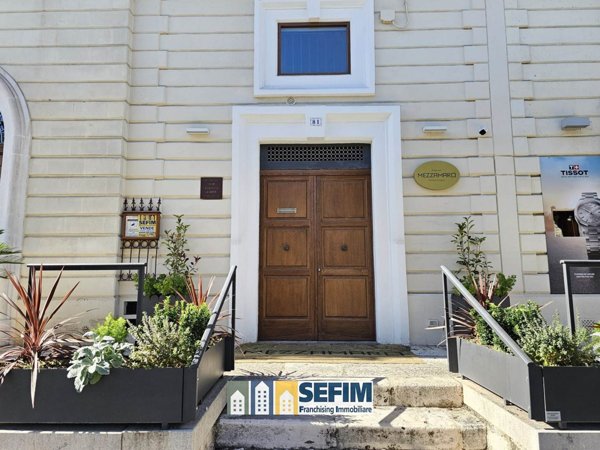 negozio in vendita a Matera