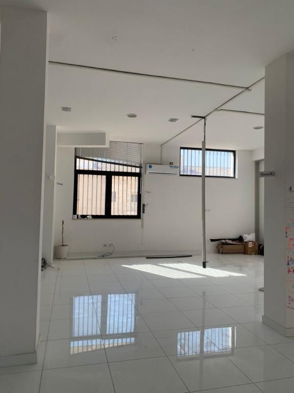 locale commerciale in vendita a Matera