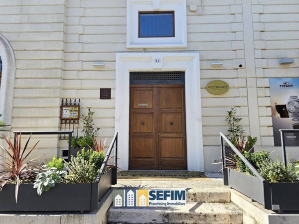 negozio in vendita a Matera