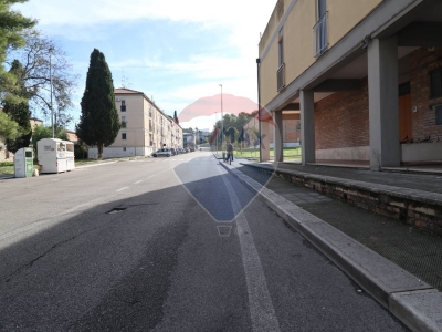 negozio in vendita a Matera