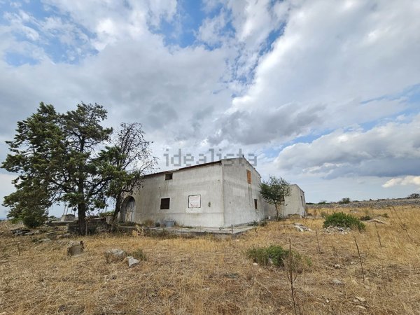 casa indipendente in vendita a Matera in zona Rione Piccianello