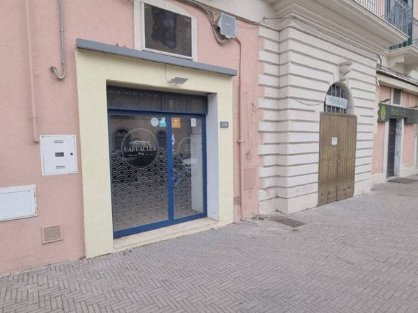 negozio in vendita a Matera