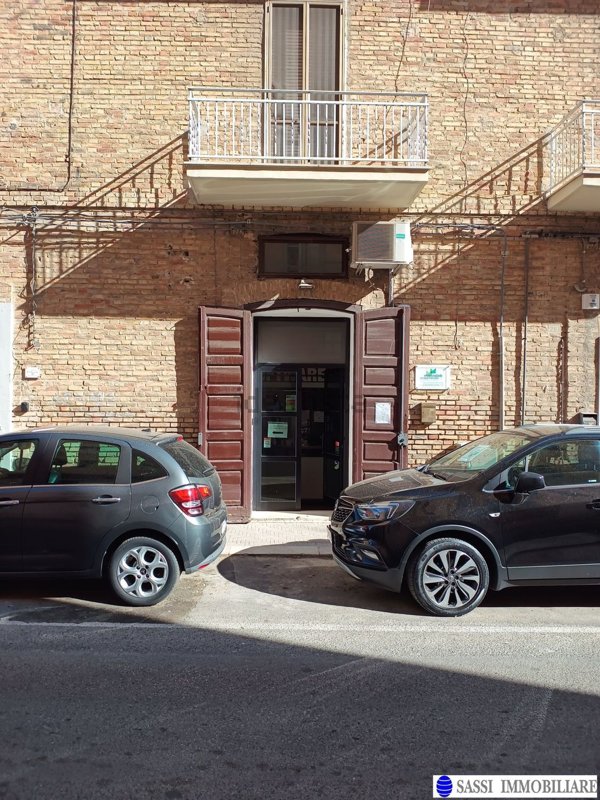 locale commerciale in vendita a Matera