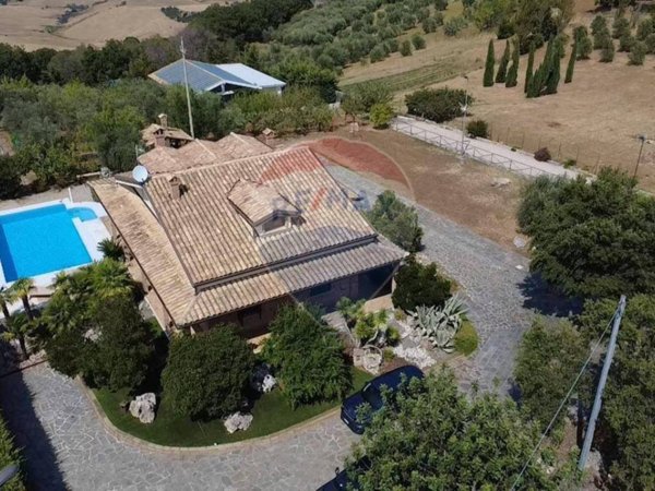 casa indipendente in vendita a Matera