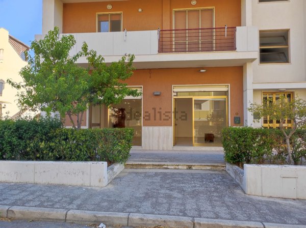 ufficio in vendita a Matera in zona Rione Spine Bianche