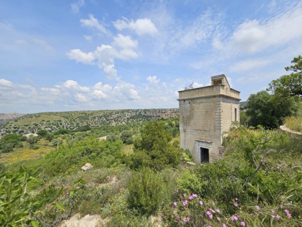 casa indipendente in vendita a Matera in zona Rione Piccianello