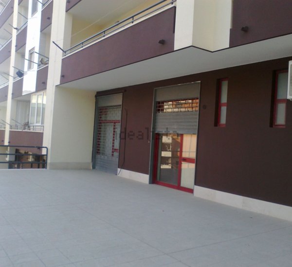 locale commerciale in vendita a Matera