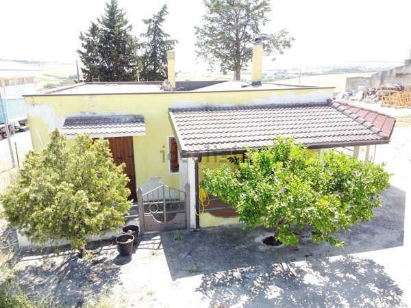 casa indipendente in vendita a Matera in zona Rione Piccianello