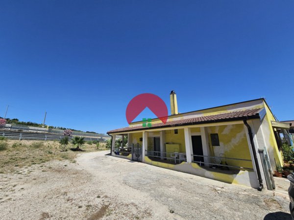casa indipendente in vendita a Matera in zona La Vaglia