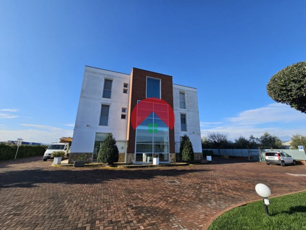 locale commerciale in vendita a Matera