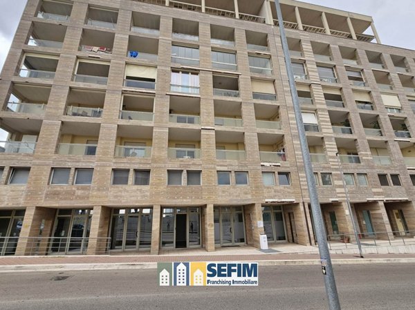 negozio in vendita a Matera