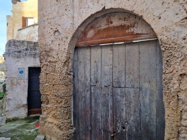 negozio in vendita a Matera