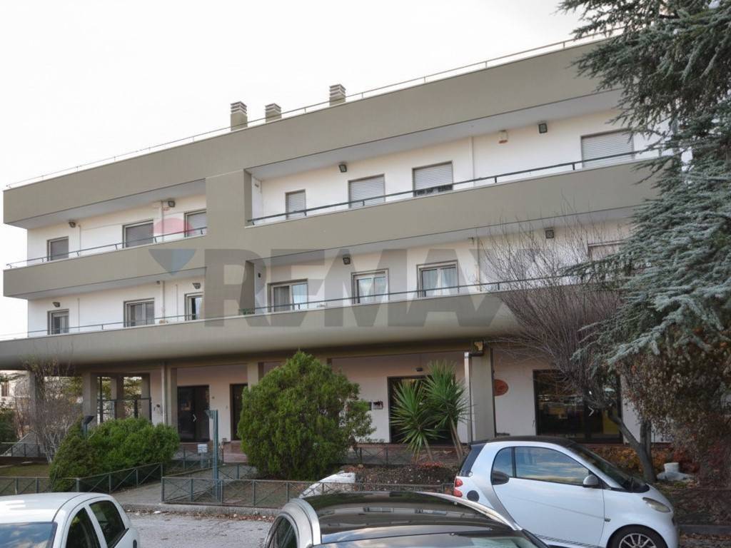 negozio in vendita a Matera