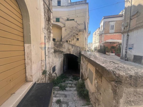 locale commerciale in vendita a Matera