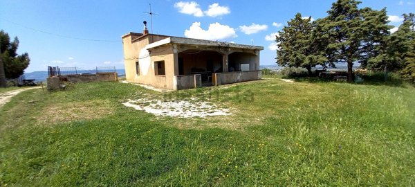 casa indipendente in vendita a Matera