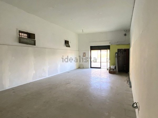 locale commerciale in vendita a Matera