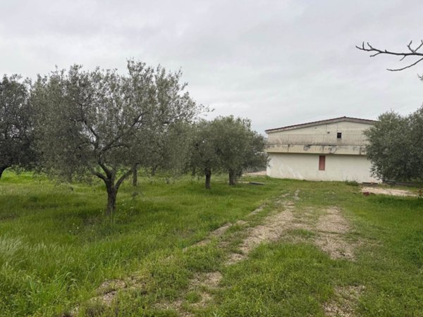 casa indipendente in vendita a Matera in zona La Martella