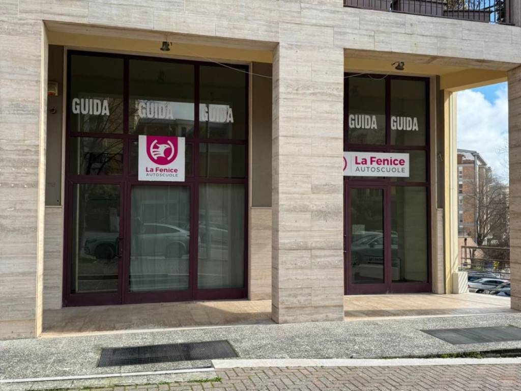 negozio in vendita a Matera