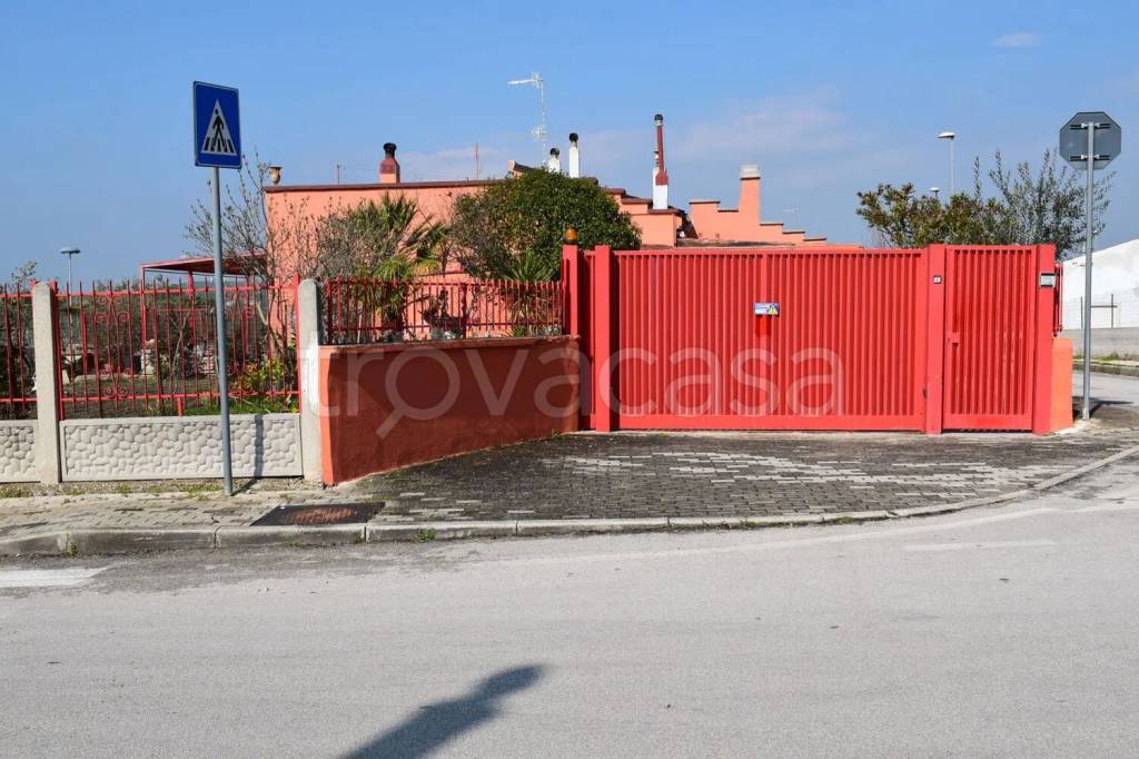 casa indipendente in vendita a Matera in zona Borgo Venusio