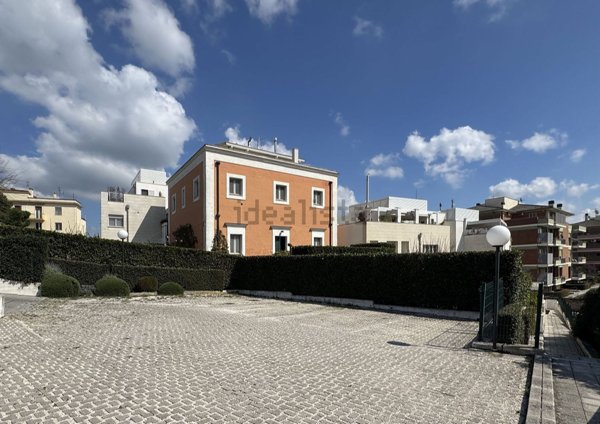 pentavano in vendita a Matera