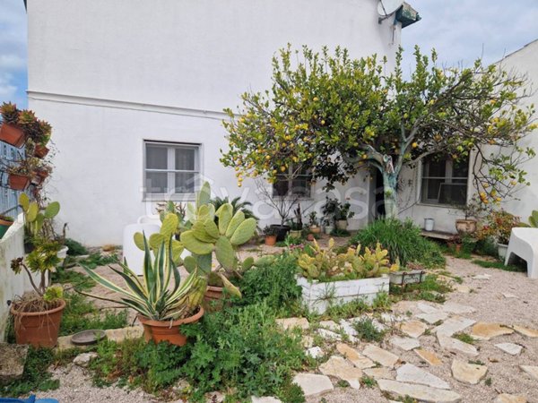 casa indipendente in vendita a Matera in zona La Martella