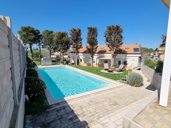 casa indipendente in vendita a Matera in zona Borgo Venusio