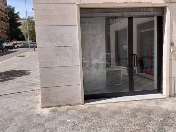 negozio in vendita a Matera in zona Centro Città