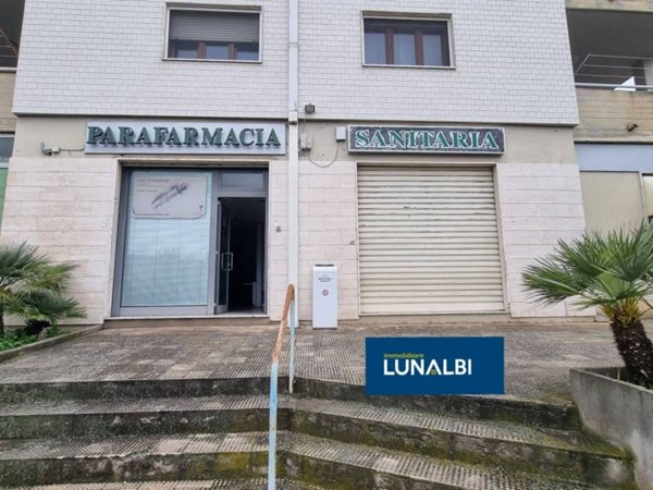 negozio in vendita a Matera in zona La Martella