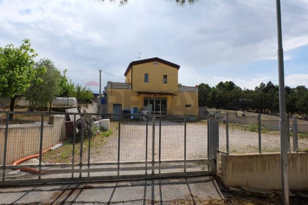 casa indipendente in vendita a Matera in zona Rione Serra Rifusa