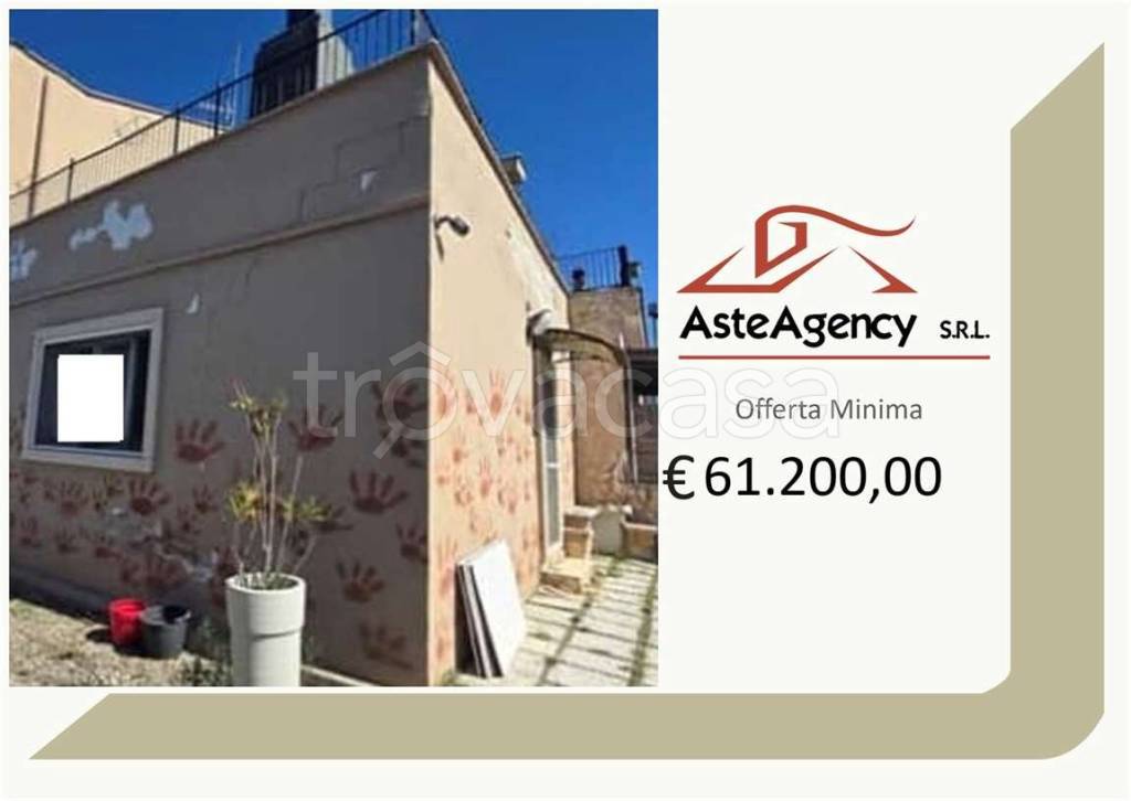 casa indipendente in vendita a Matera in zona Rione Platani