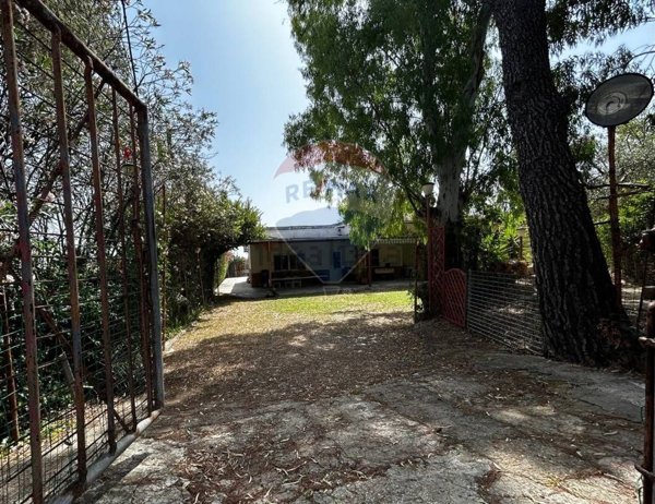 casa indipendente in vendita a Matera in zona Rione Platani