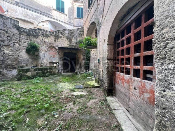 negozio in vendita a Matera in zona Centro Città