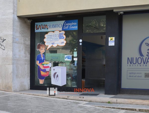 locale commerciale in vendita a Matera in zona Rione Piccianello