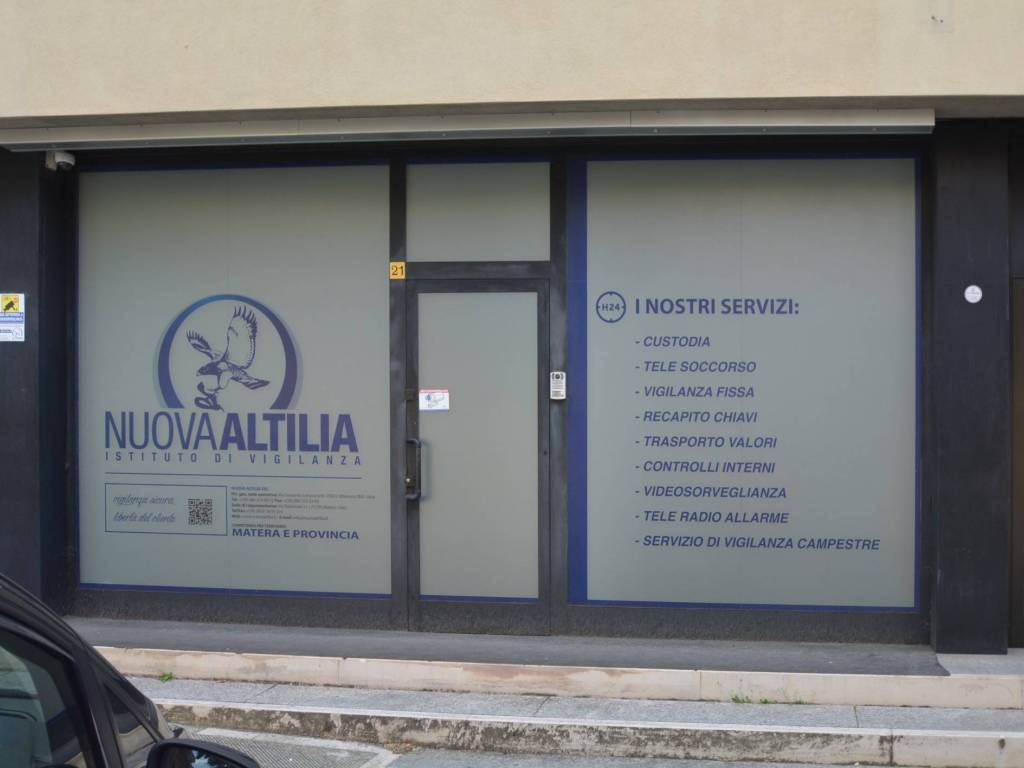 ufficio in vendita a Matera in zona Rione Piccianello