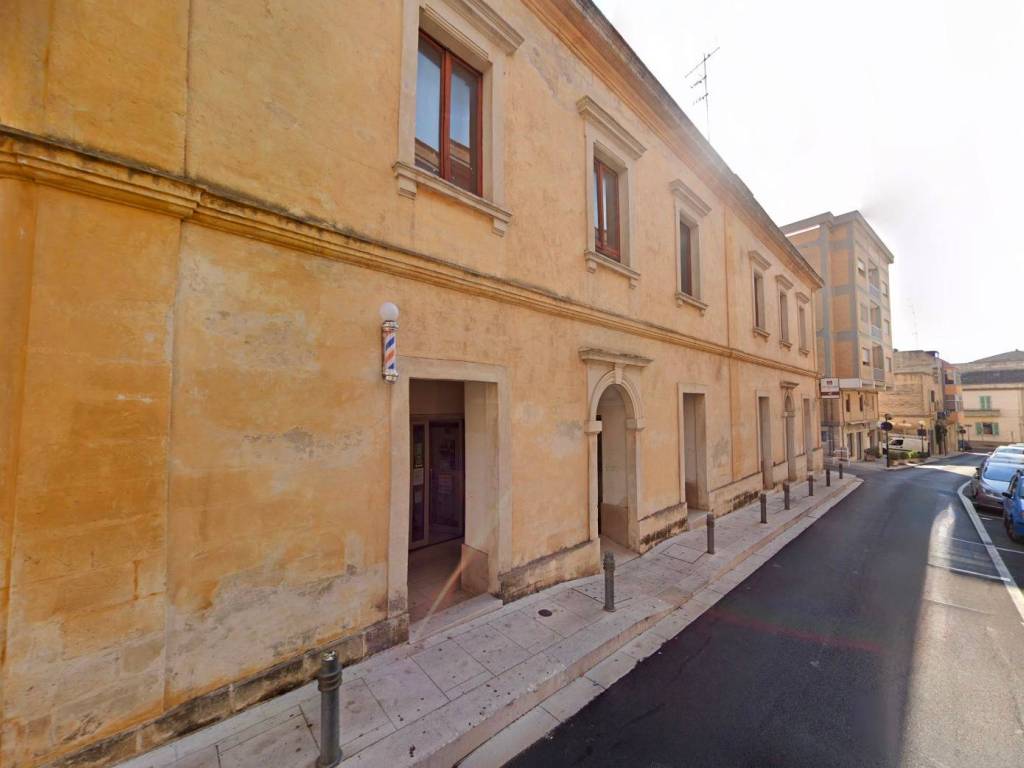 locale commerciale in vendita a Matera in zona Centro Città