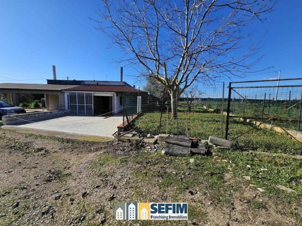 casa indipendente in vendita a Matera in zona La Martella