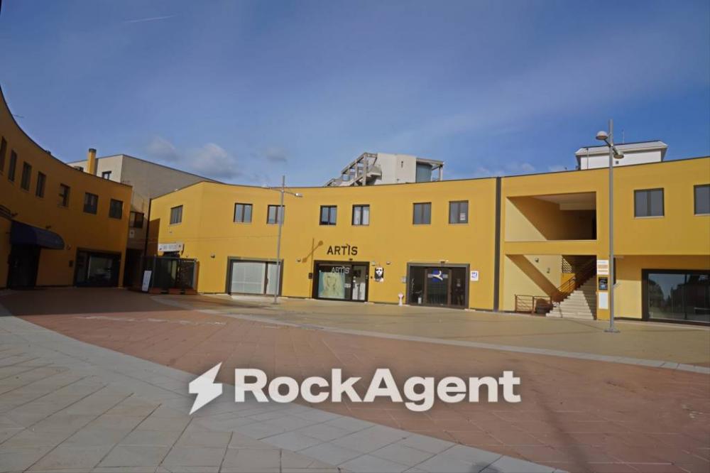 ufficio in vendita a Matera in zona Rione San Giacomo