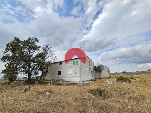 casa indipendente in vendita a Matera in zona Rione Spine Bianche