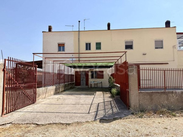 casa indipendente in vendita a Matera in zona La Martella