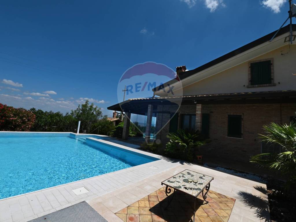 casa indipendente in vendita a Miglionico