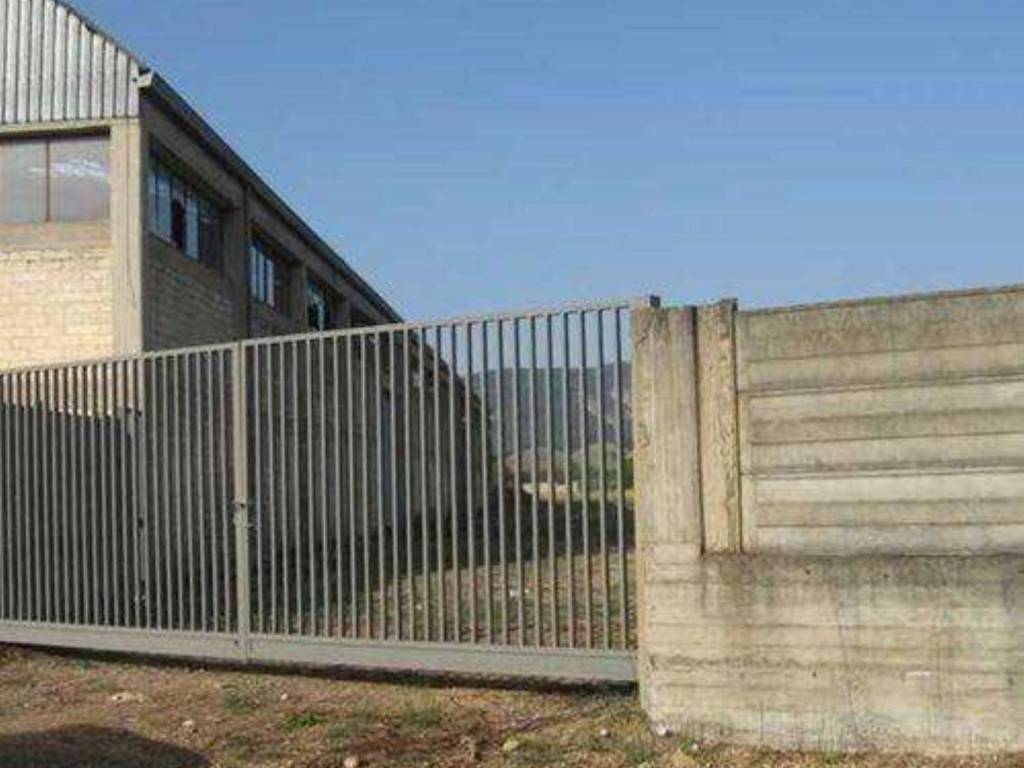negozio in vendita a Montescaglioso