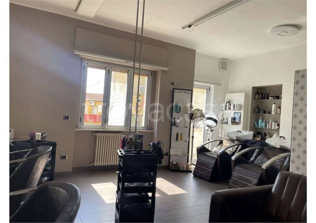 negozio in vendita a Montescaglioso