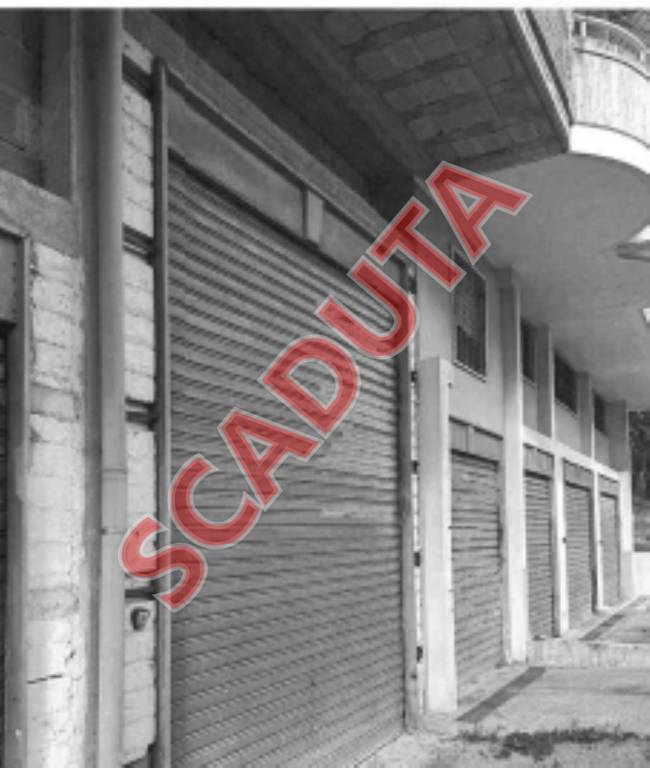 negozio in vendita a Montescaglioso