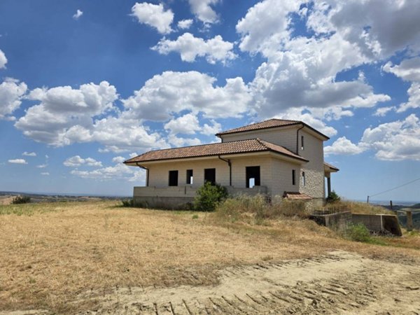 casa indipendente in vendita a Montescaglioso