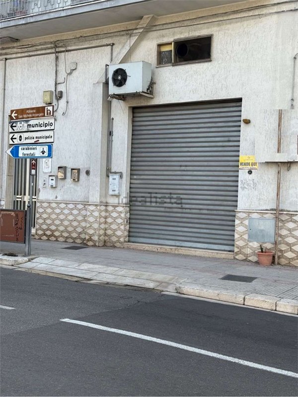 locale commerciale in vendita a Montescaglioso