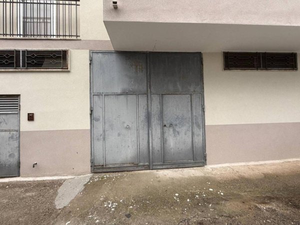 box auto in vendita a Montescaglioso