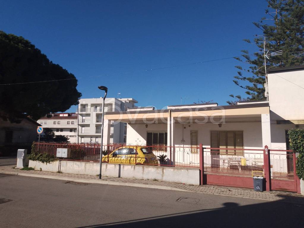 casa indipendente in vendita a Nova Siri
