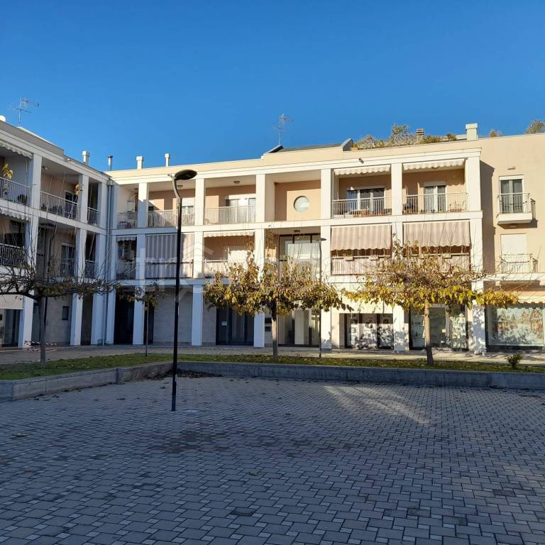 negozio in vendita a Nova Siri